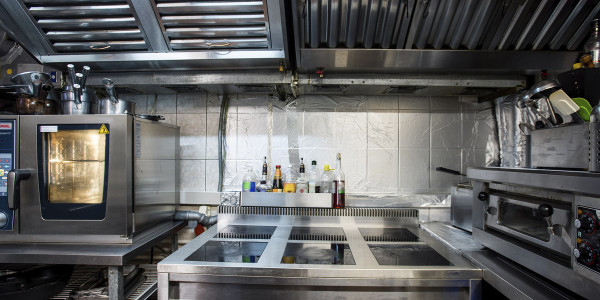 Limpiezas Sistemas Extracción de Humos Humanes de Madrid · Cocina de Hostales