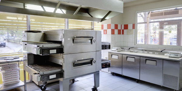 Limpiezas de Conductos de Extracción y Ventilación Santa María de la Alameda · Cocina de Residencias