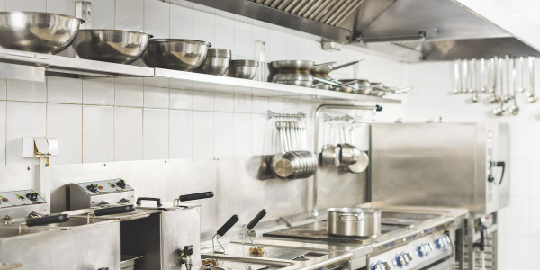 Limpiezas Sistemas Extracción de Humos en Madrid · Cocina de Obradores